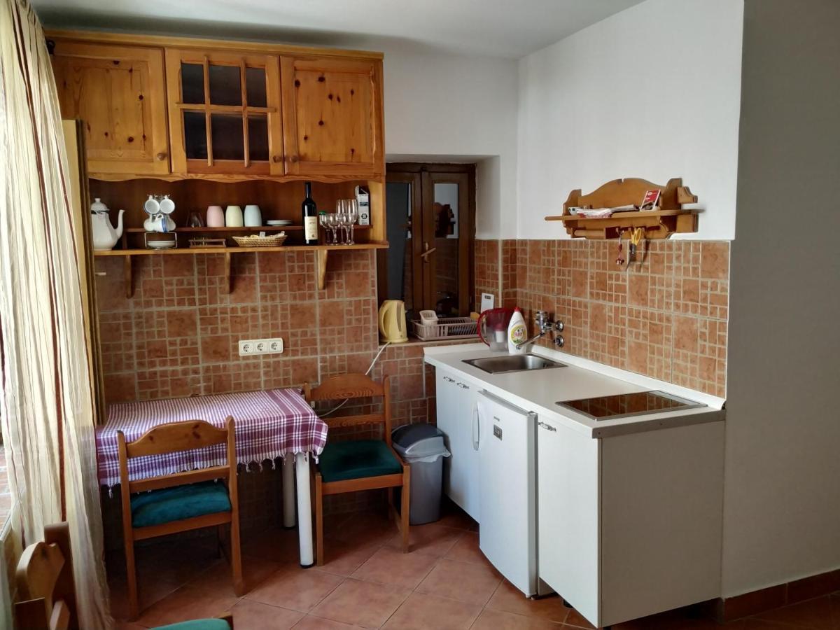 Apartment Katarina Рісан Екстер'єр фото