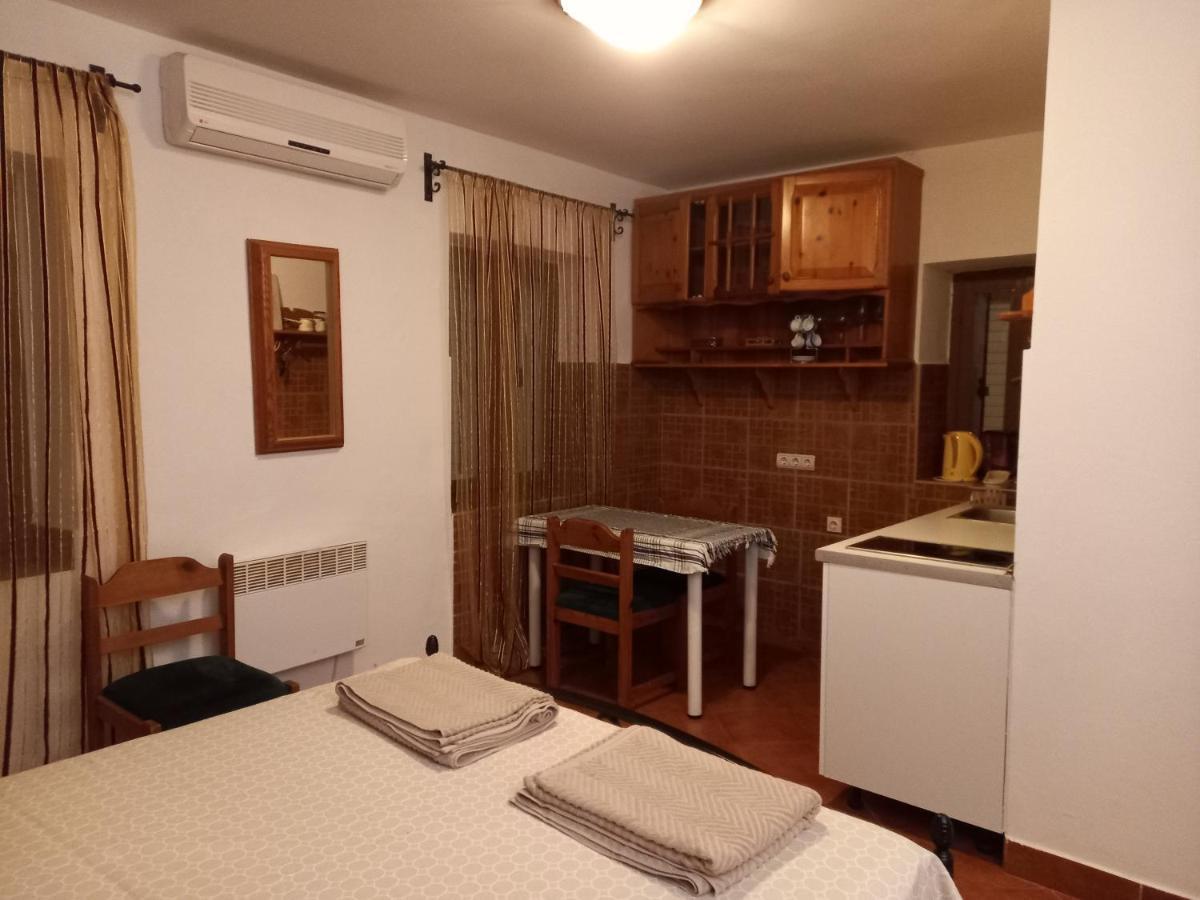 Apartment Katarina Рісан Екстер'єр фото